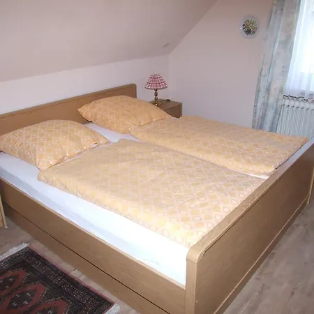 Gastehaus Margareth Бюзум