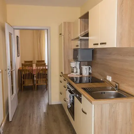 Gastehaus Margareth Бюзум