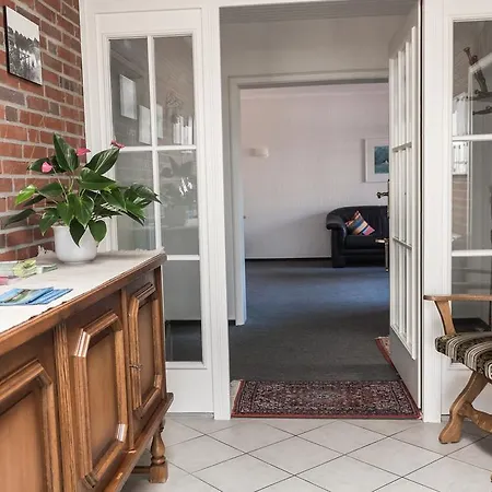 Gastehaus Margareth 4* Бюзум